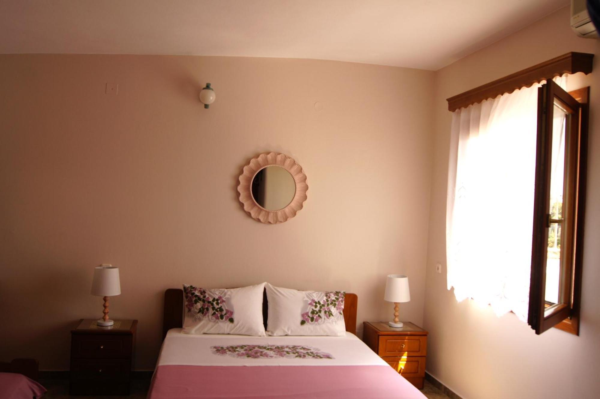 Ferienwohnung Belle Rose Patitírion Exterior foto